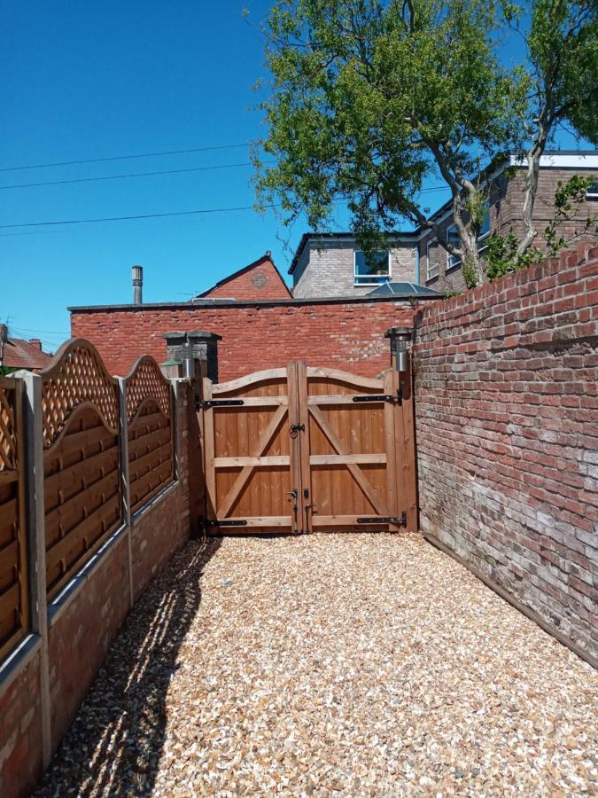 Delighful Self Catering In The Heart Of Glastonbury Zewnętrze zdjęcie